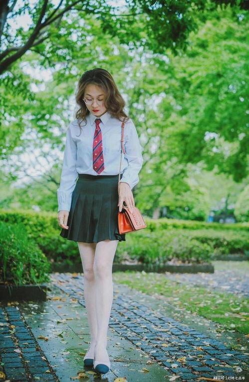 jk校服丝袜学生写真,jk校服丝袜学生写真风采展示