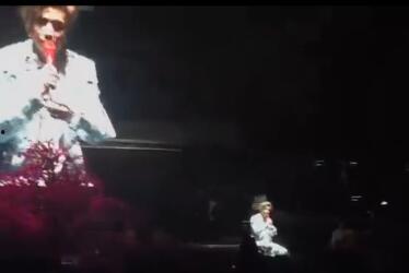 薛之谦安和桥上海视频,薛之谦深情演绎，唤起都市人的怀旧情怀