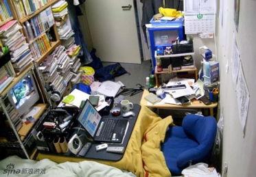 日本宅男的电脑桌,揭秘二次元世界的秘密基地